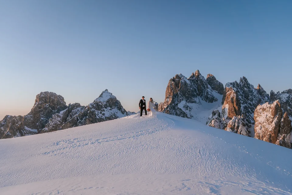 A Winter Ski Elopement in the Dolomites