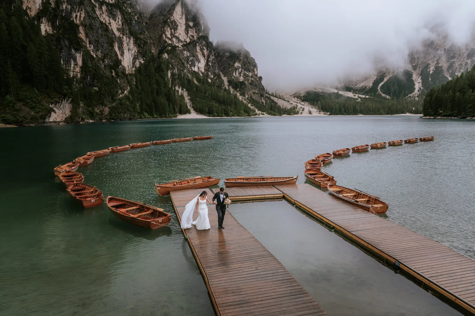 Wooden Boats and Lakeside Pizza &mdash; a Lago di Braies Elopement