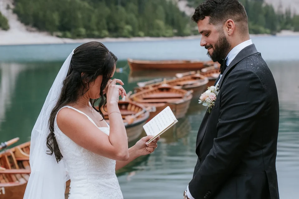Wooden Boats and Lakeside Pizza — a Lago di Braies Elopement