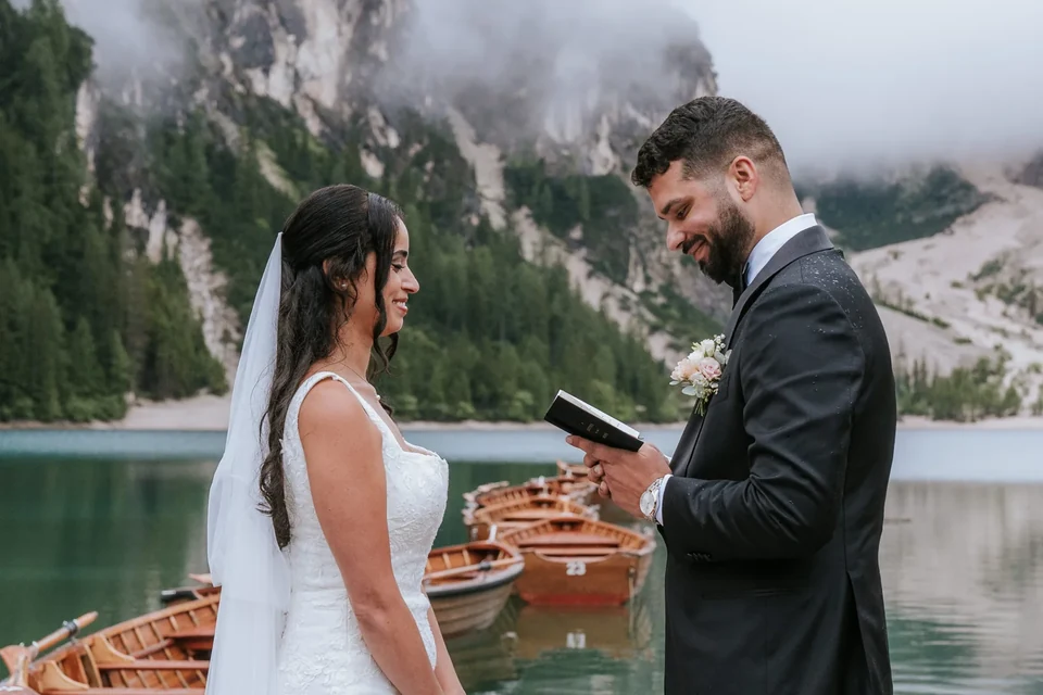 Wooden Boats and Lakeside Pizza — a Lago di Braies Elopement