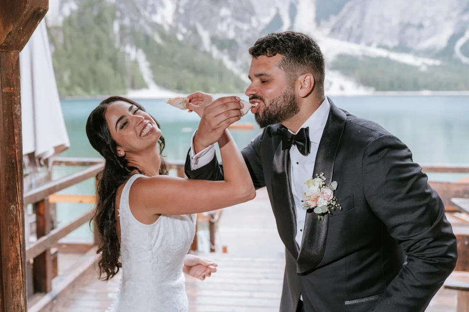 Wooden Boats and Lakeside Pizza — a Lago di Braies Elopement