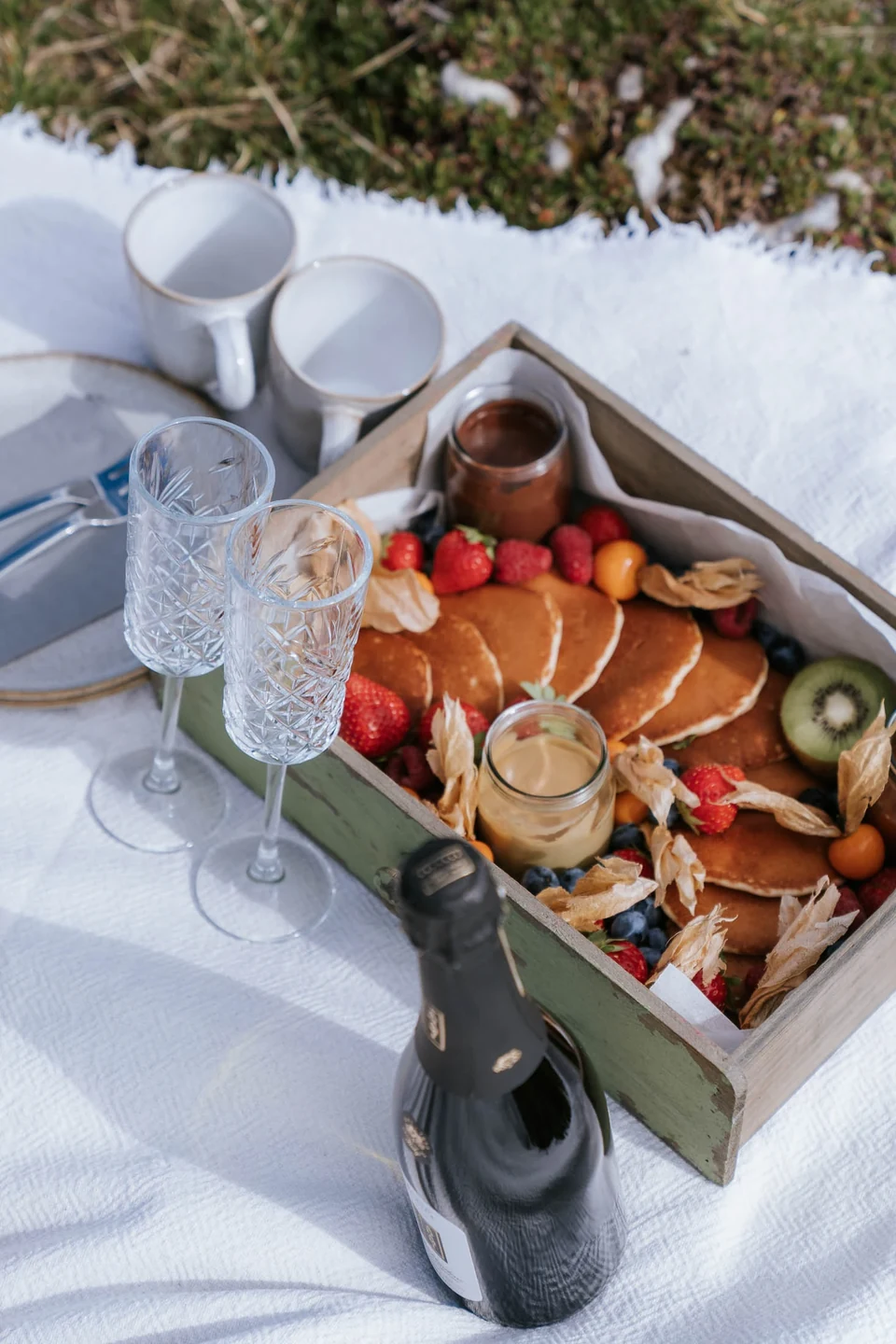 A Three-Stop Helicopter Elopement in the Dolomites
